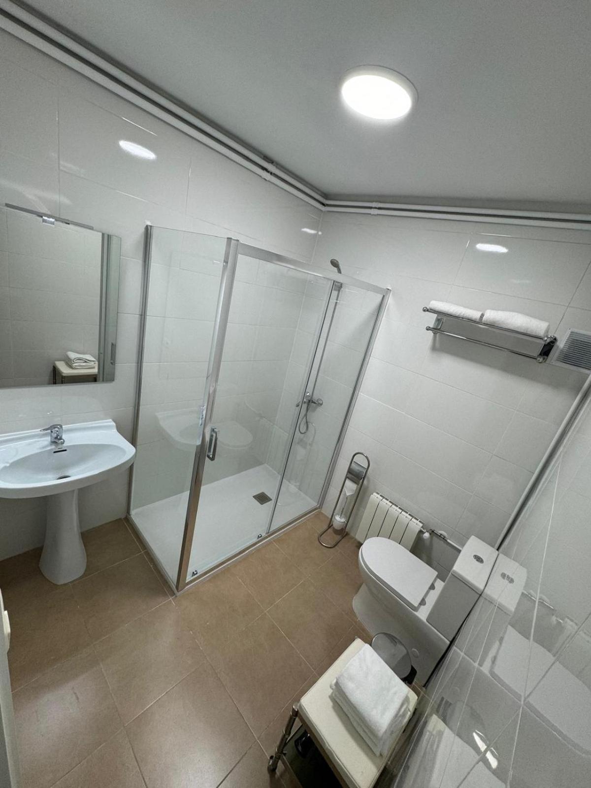 Hotel Valls Valira Os de Civis Luaran gambar