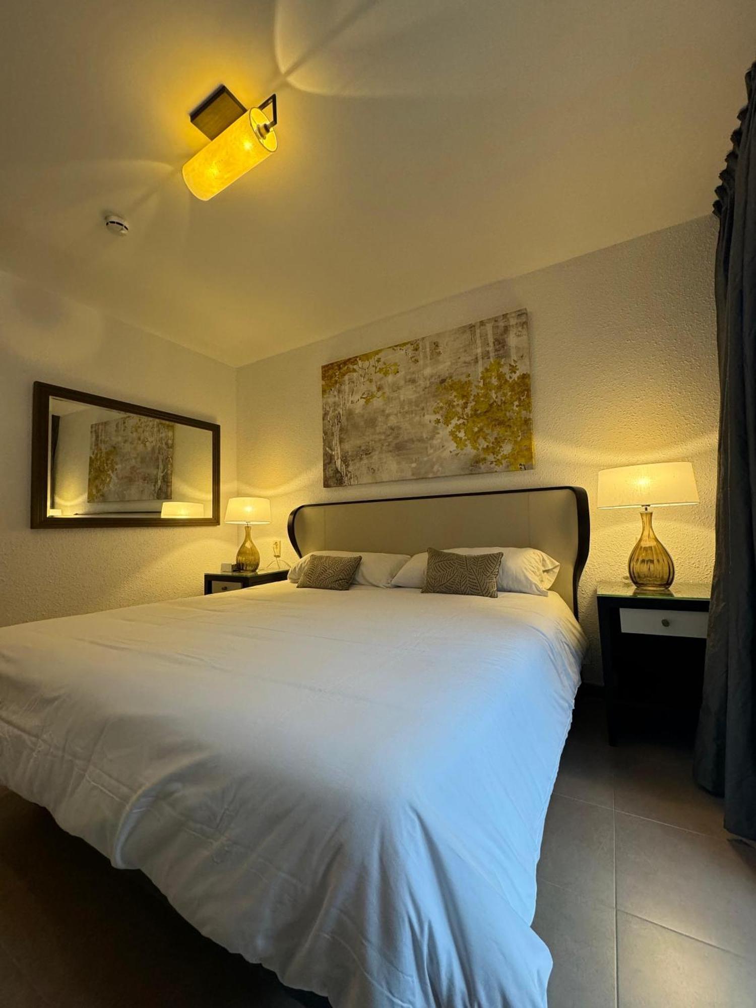 Hotel Valls Valira Os de Civis Luaran gambar
