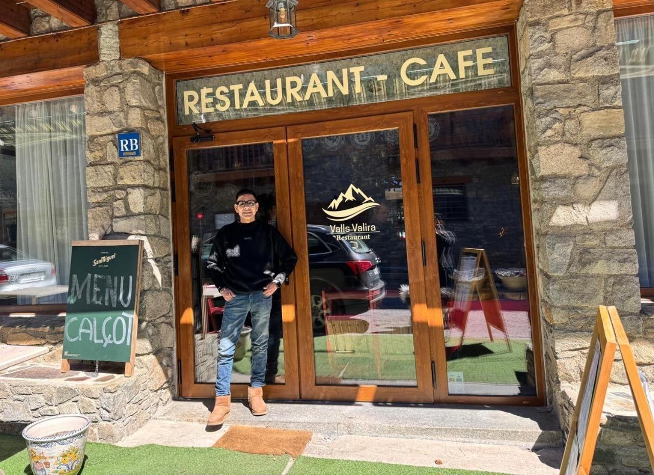 Hotel Valls Valira Os de Civis Luaran gambar