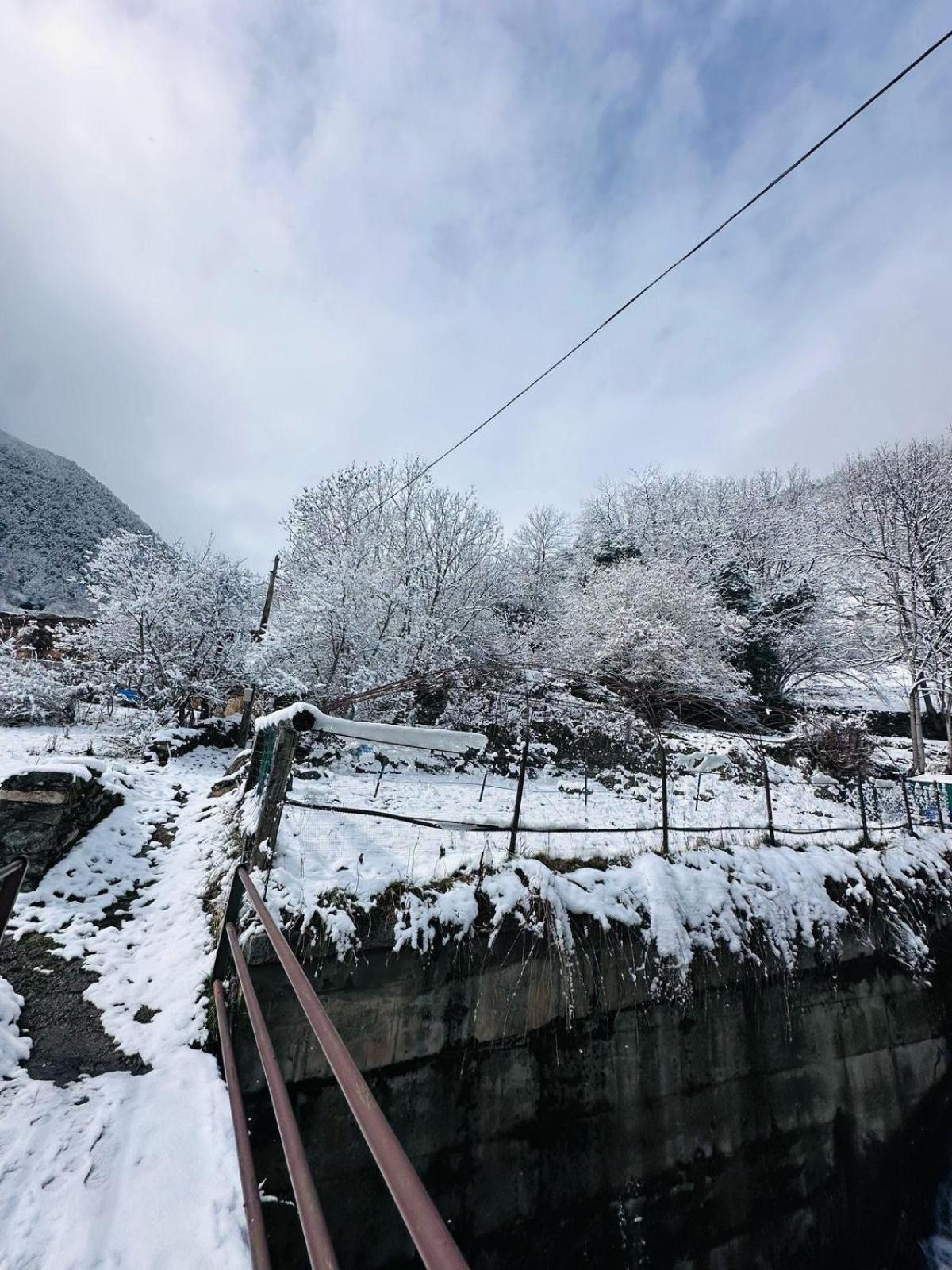 Hotel Valls Valira Os de Civis Luaran gambar
