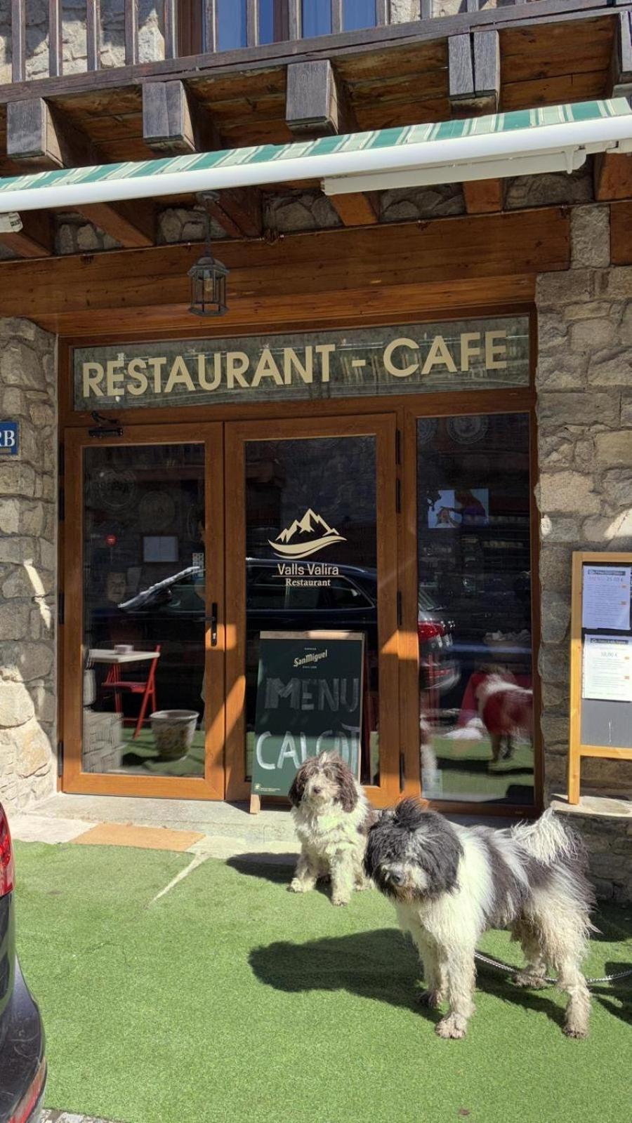 Hotel Valls Valira Os de Civis Luaran gambar