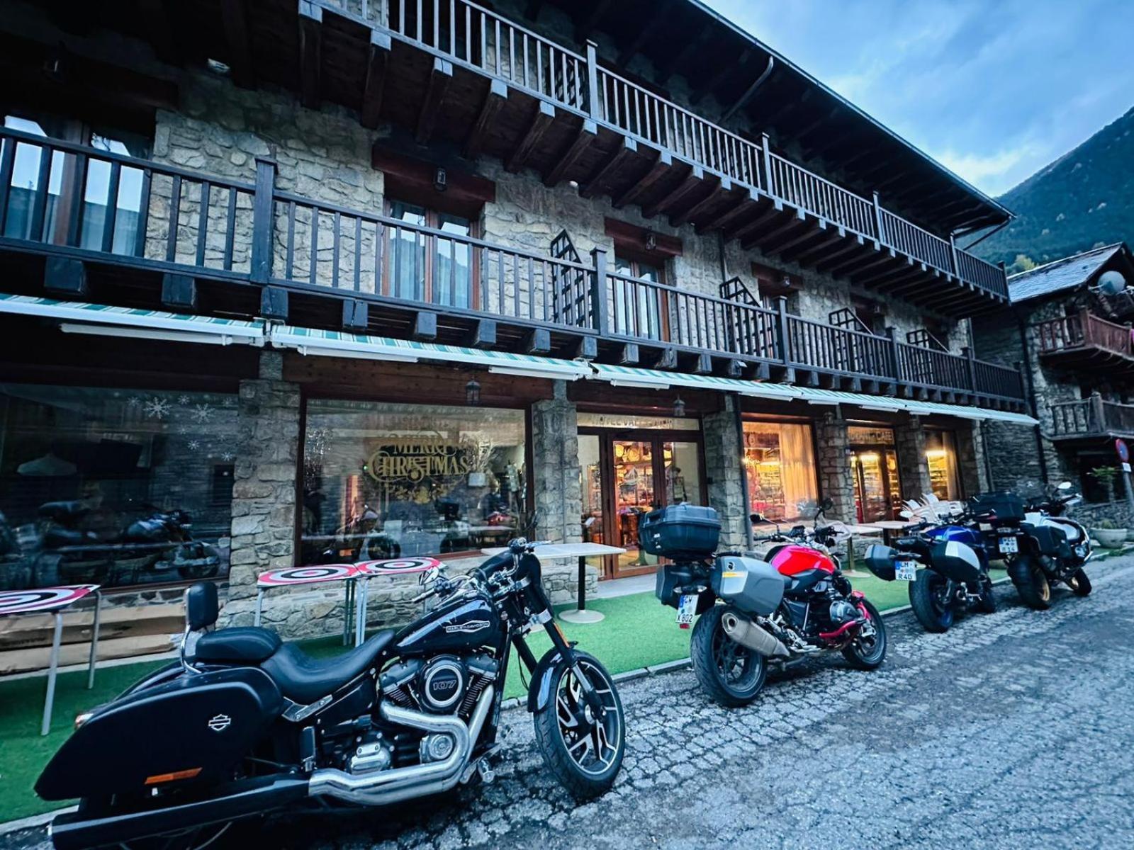 Hotel Valls Valira Os de Civis Luaran gambar